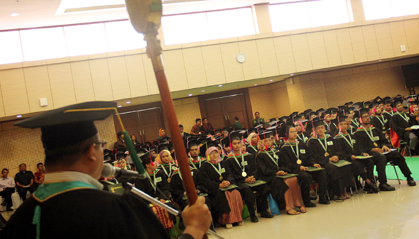 Pelantikan Lulusan Program PPG Prajabatan Angkatan II