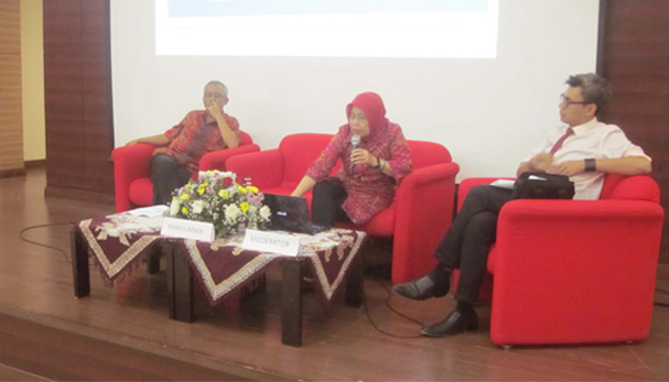 Seminar Memasuki Era MEA 2015, UNJ Siap!