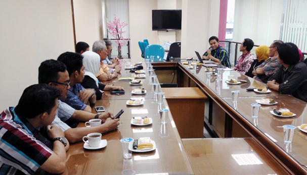 Studi Banding dari Universitas Negeri Makassar