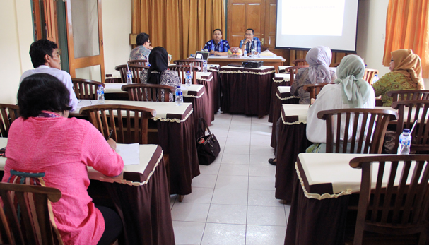 Monitoring dan Evaluasi PLPG 2015
