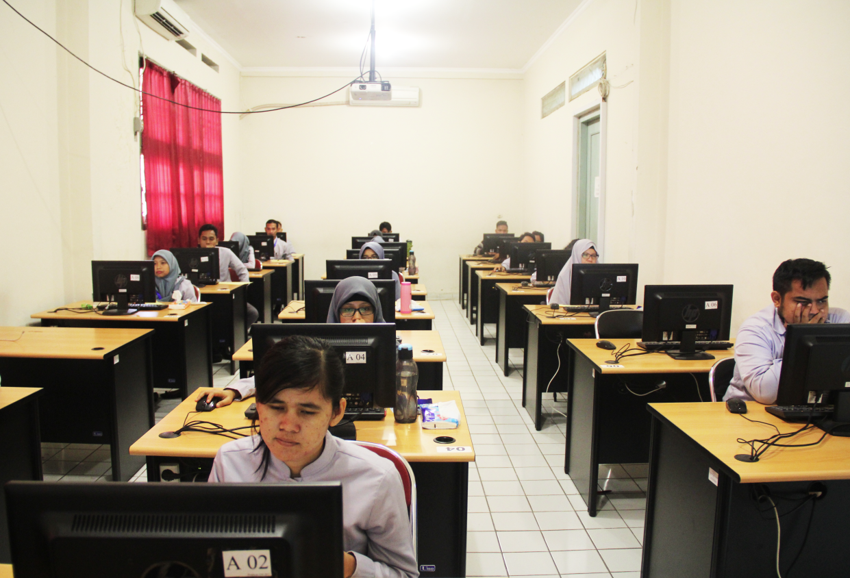 UJI KOMPETENSI MAHASISWA PROGRAM PPGT ANGKATAN III DAN PPG-SM3T ANGKATAN V UNJ TAHUN 2017