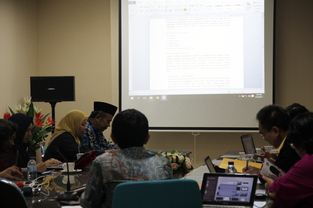 HIBAH REVITALISASI LPTK PENGEMBANGAN PERANGKAT PEMBELAJARAN UNJ TAHUN 2017